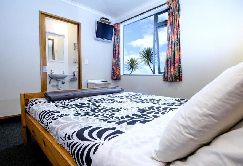 Hostel Rainbow Lodge 1