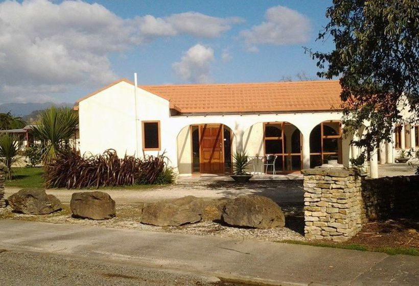 Motel Last Resort 12