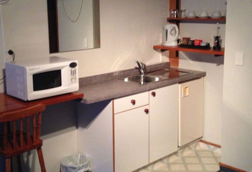 Motel Last Resort 17