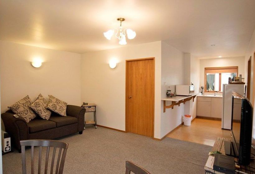 Motel Last Resort 18