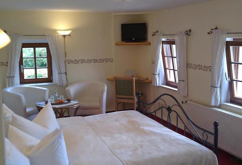 Romantik Hotel Zum Lindengarten 16