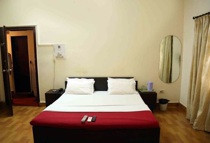 Hotel Kishish Kunj 12