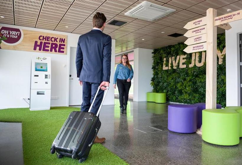 Jucy Snooze Christchurch Airport Hostel 19