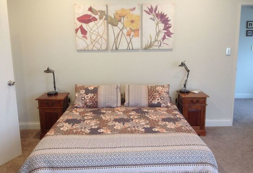 Pension Cave Rock Guest House 5