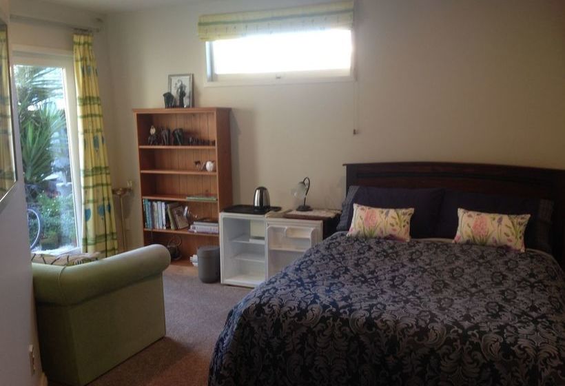 Pension Cave Rock Guest House 7