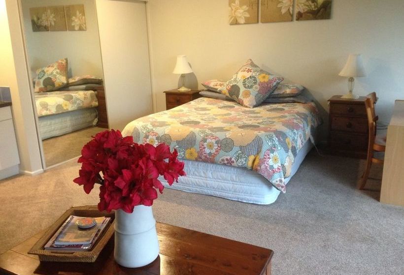 Pension Cave Rock Guest House 9