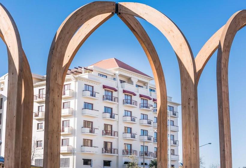 Fino Hotel & Suites South Island