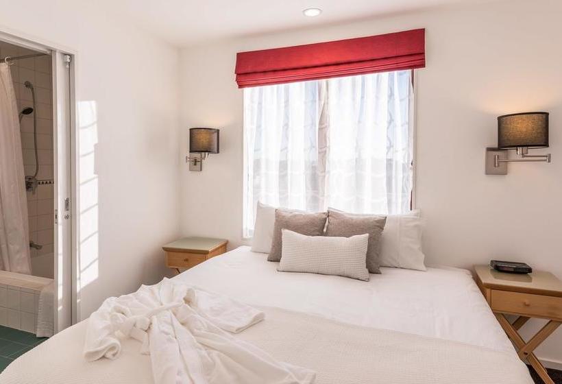 Fino Hotel & Suites 20