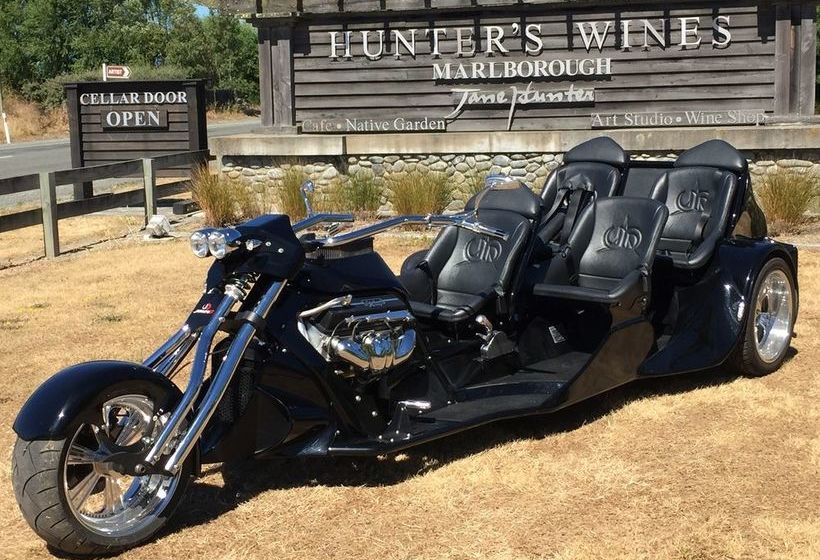 Seaview Waterfront Apartments 16