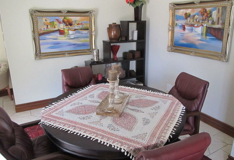 Pension Casa Flora Guesthouse 1