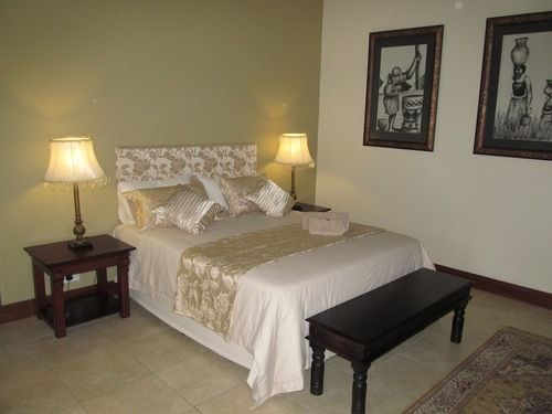 Pension Casa Flora Guesthouse 13