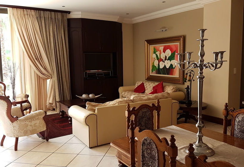 Pension Casa Flora Guesthouse 2