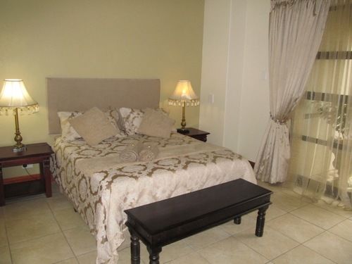 Pension Casa Flora Guesthouse 6