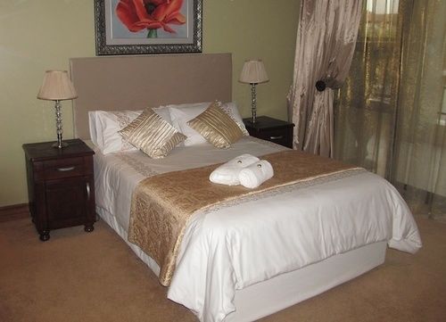 Pension Casa Flora Guesthouse 8