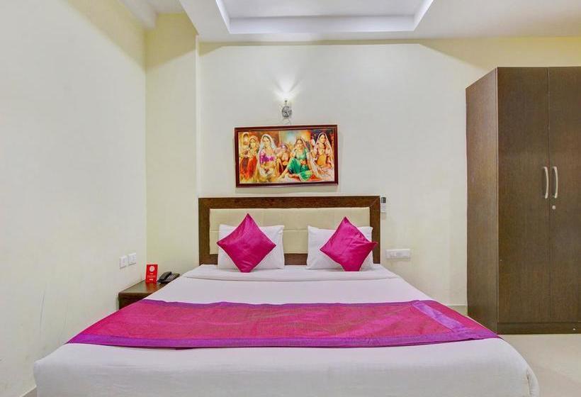 Hotel Oyo Premium Shamshabad 11