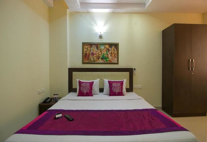 Hotel Oyo Premium Shamshabad 18