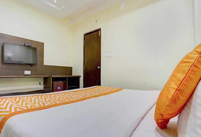 Hotel Oyo Premium Shamshabad 4