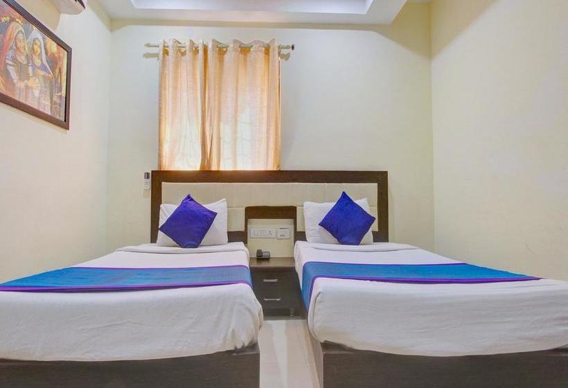 Hotel Oyo Premium Shamshabad 7