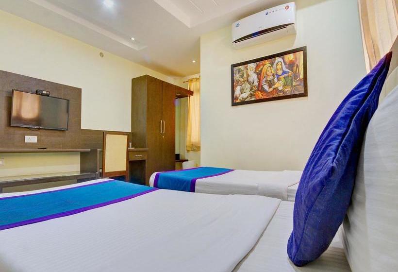 Hotel Oyo Premium Shamshabad 8