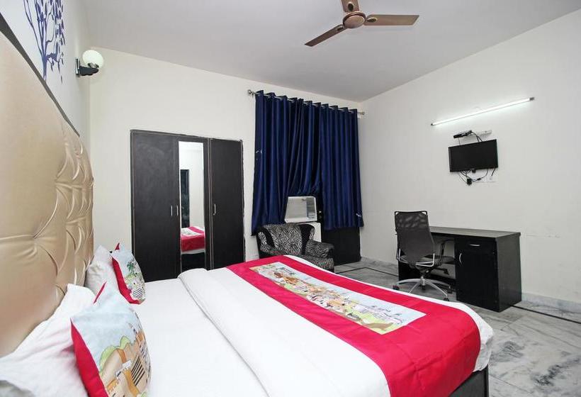 Hotel The Royal Suit Apartment 11