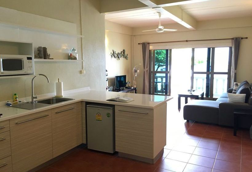 Resort Coral View Maehaad Serviced Apartment 11