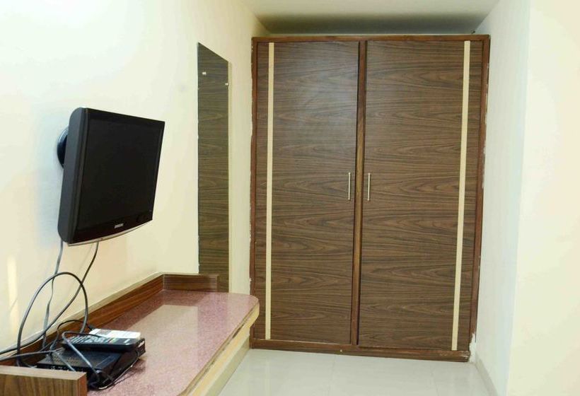 Hotel Oyo Rooms Rasoma Circle 8