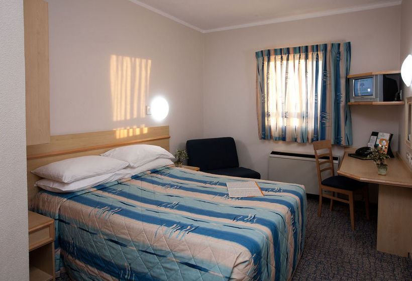 Hotel Road Lodge East London 6