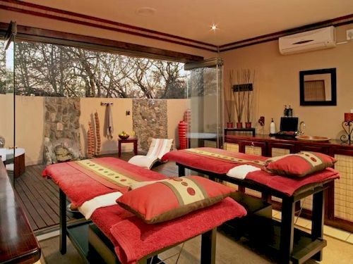 Hotel N'kaya Game Lodge 17