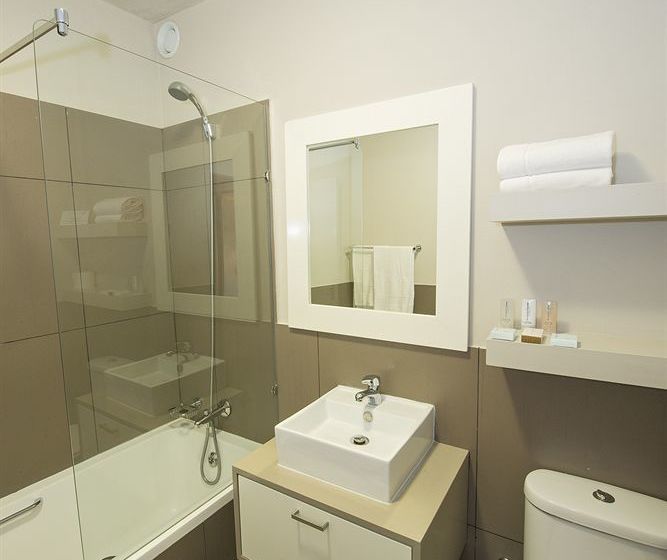 Burgundy Luxury Apartments 8