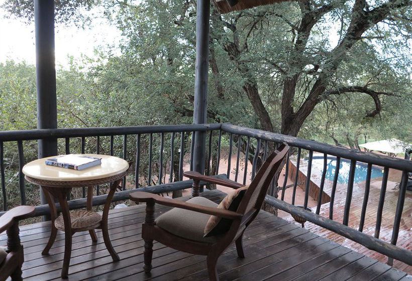 Hotel Mvuradona Safari Lodge 12