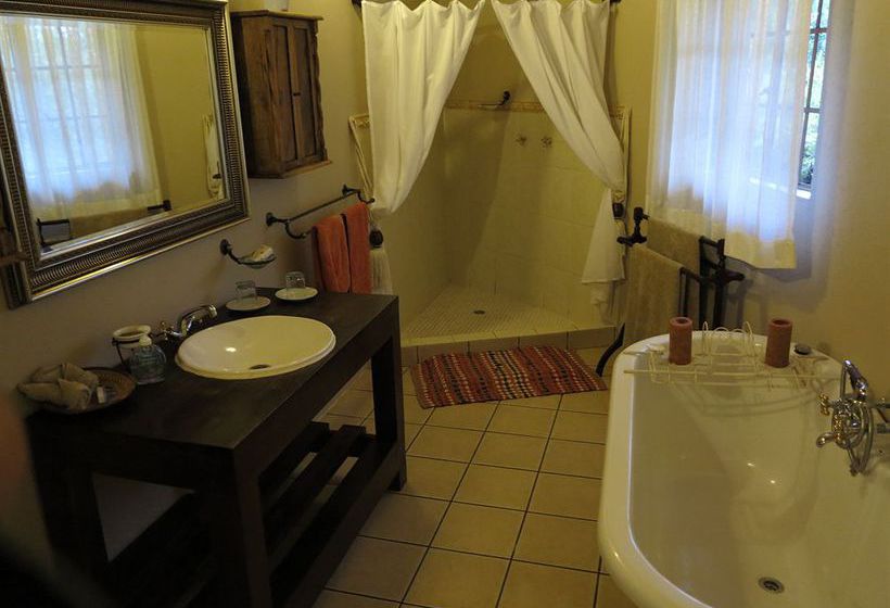 Hotel Mvuradona Safari Lodge 14