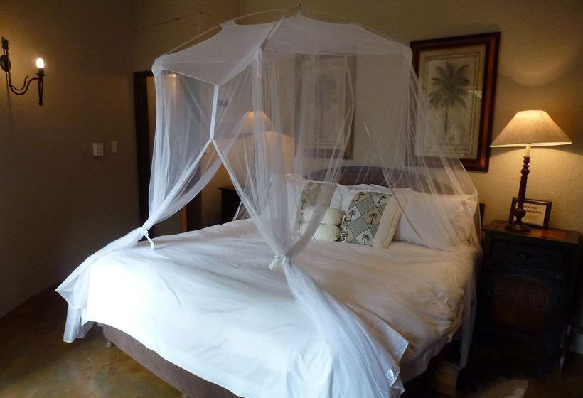 Hotel Mvuradona Safari Lodge 17