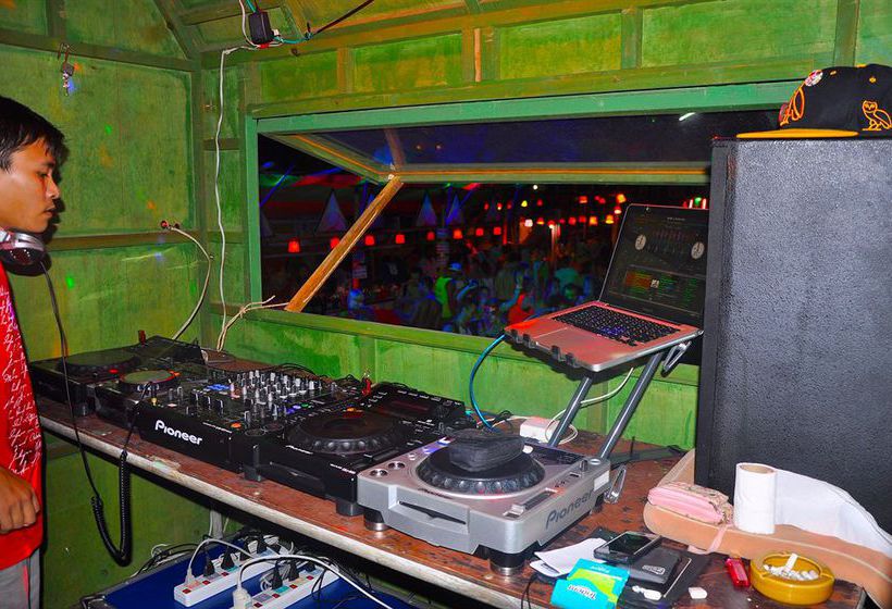 Resort Coral Bungalows 20