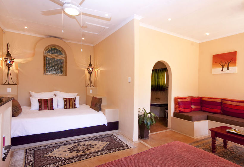 Pension La Roca Guest House 10