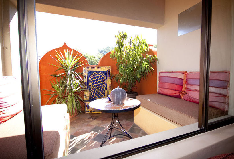 Pension La Roca Guest House 12