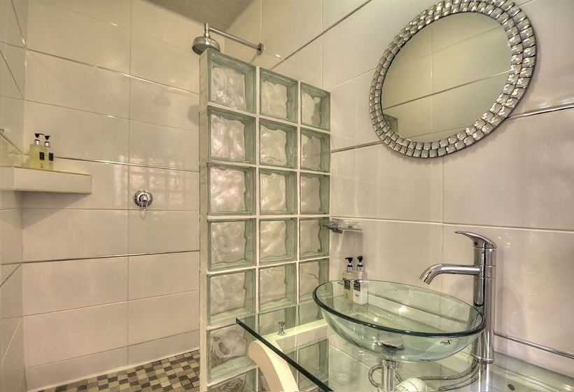 Pension La Roca Guest House 3