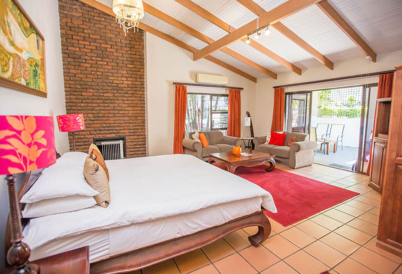 Pension La Roca Guest House 9