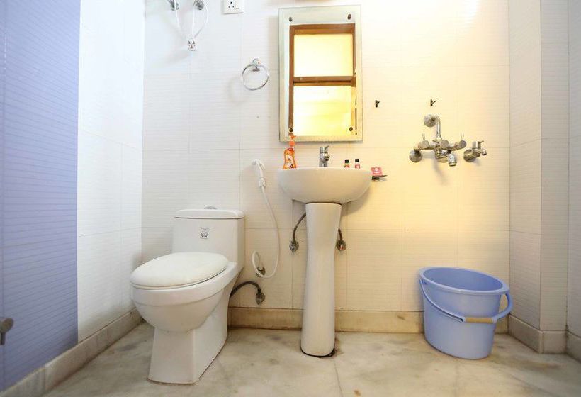 Hotel Oyo Rooms Noida Sector 52