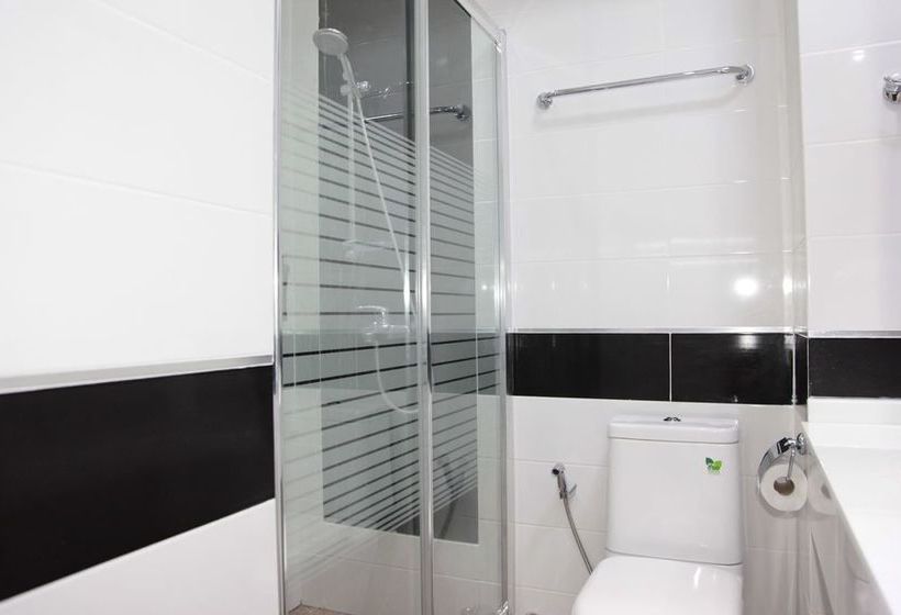 Thepthip Artdeco Apartments 1