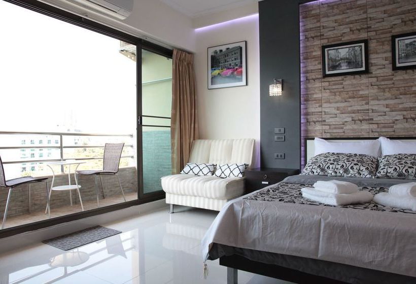 Thepthip Artdeco Apartments 20