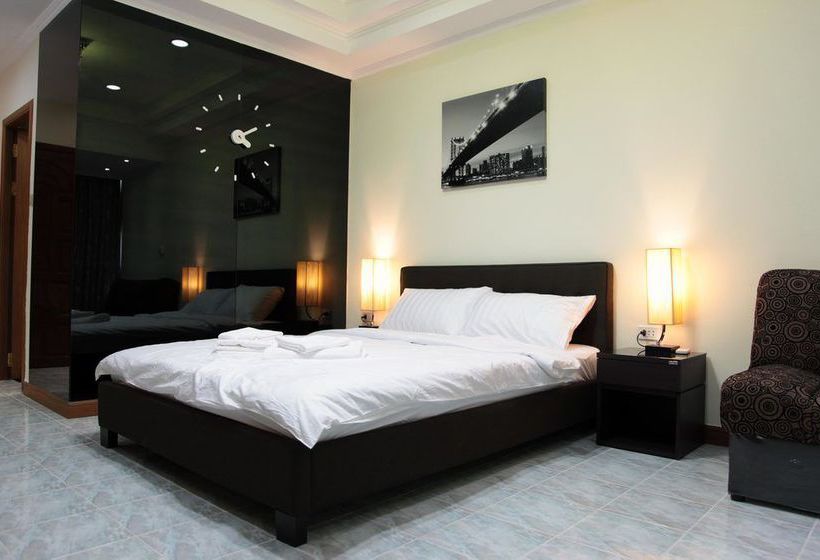 Thepthip Artdeco Apartments 6