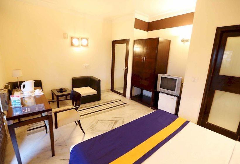 Hotel Oyo Rooms Signature Tower Gurgaon 11