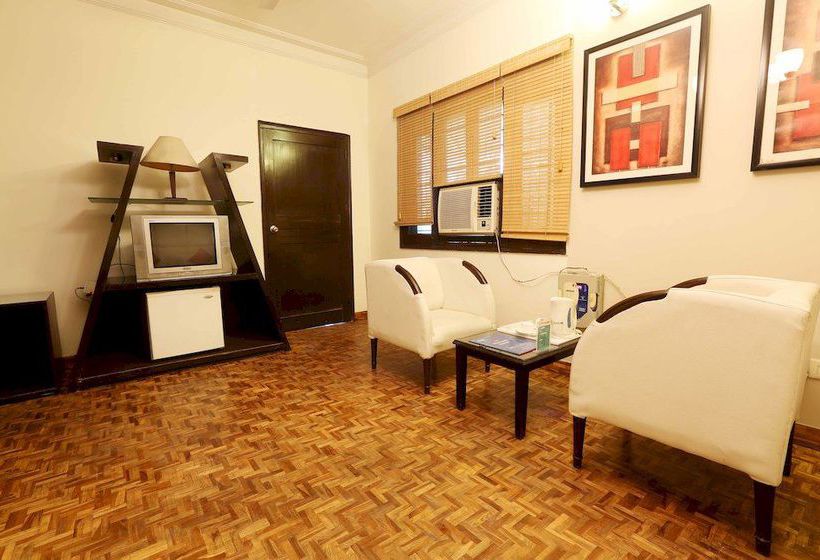 Hotel Oyo Rooms Signature Tower Gurgaon 2