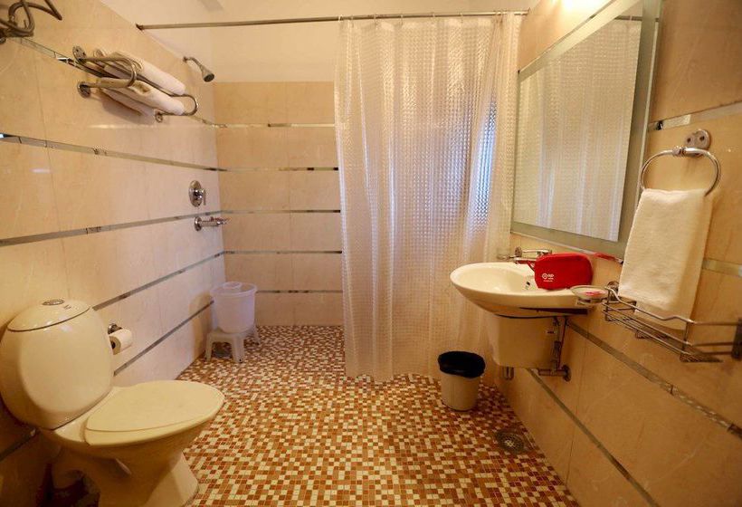 Hotel Oyo Rooms Signature Tower Gurgaon 8