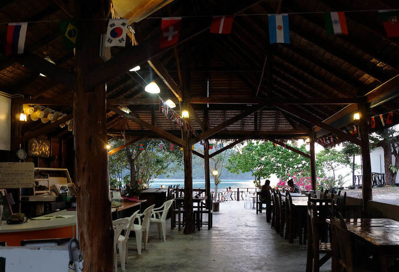 Hotel Phi Phi Cozy Sea Front Resort 15