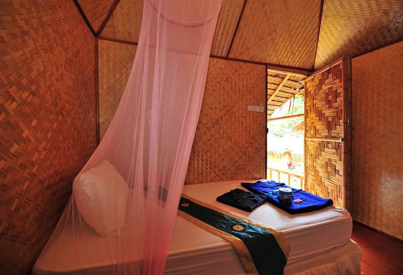 Hotel Phi Phi Cozy Sea Front Resort 17