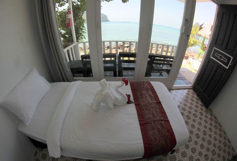 Hotel Phi Phi Cozy Sea Front Resort 5