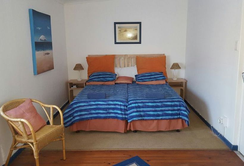 Aquarius Bed & Breakfast 11