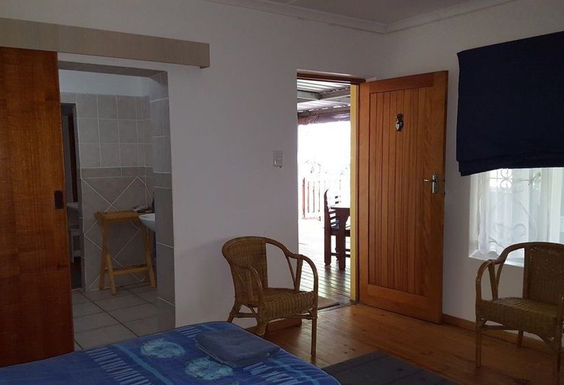 Aquarius Bed & Breakfast 13