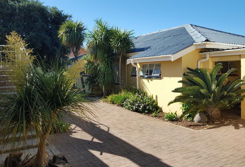 Aquarius Bed & Breakfast 19